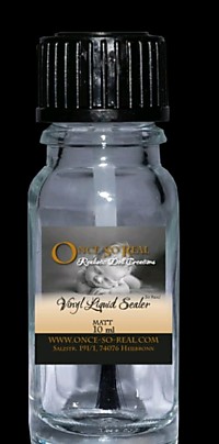 Лак для губ и ногтей матовый.Жидкий винил